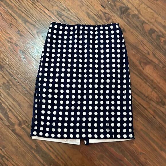 Ann Taylor pencil skirt Size 6 - Picture 1 of 3